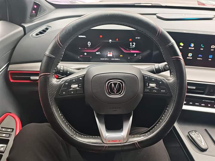 Changan UNI-T 2020 1.5 T Premium — фото 11