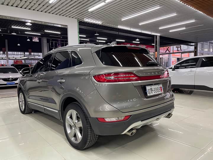 Lincoln MKC 2017 2.0 T 2 WD — фото 9