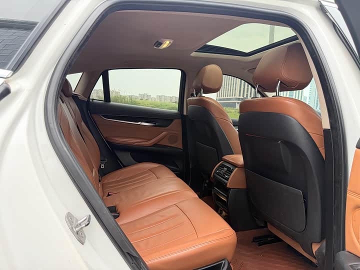 BMW X6 2015 x Drive 28i — фото 17