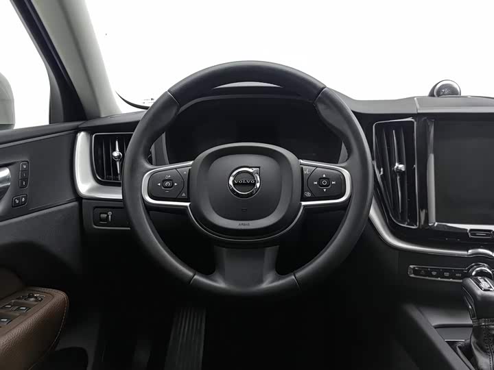 Volvo XC60 T5 полный привод V — фото 11
