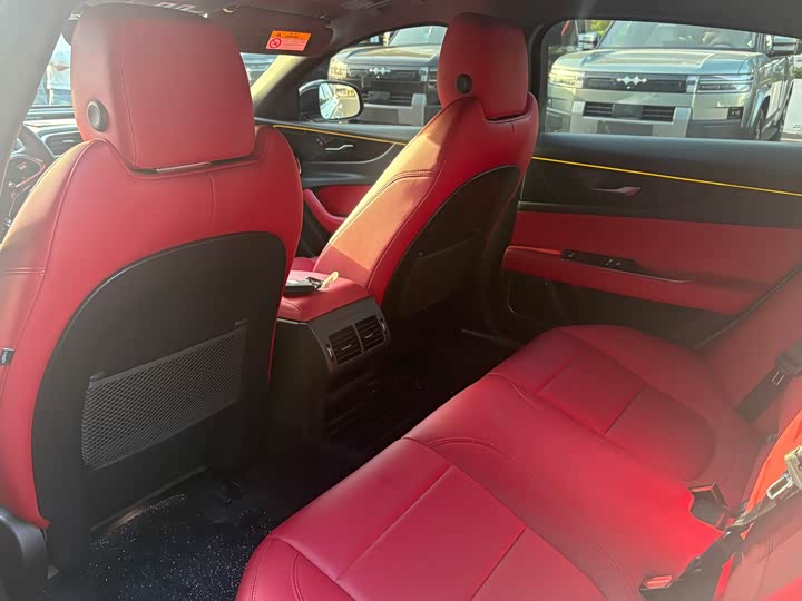 Jaguar XEL 2021 2.0 T 200 PS R-DYNAMIC — фото 8