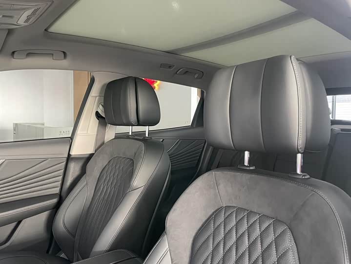 Hongqi HS5 2023 2.0 T Pro — фото 11