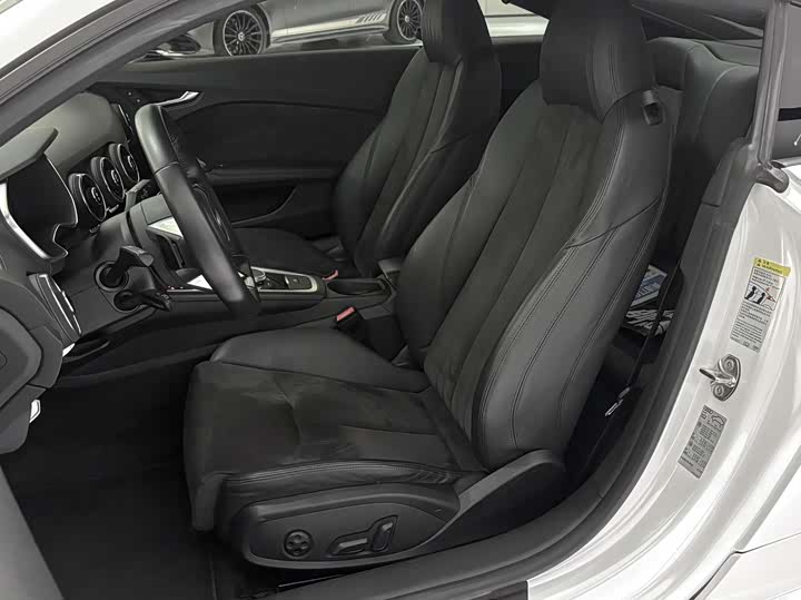 Audi TT 2017 TT Coupe 45 TFSI quattro — фото 5