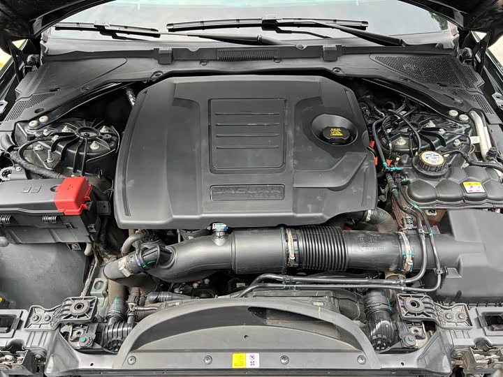 Jaguar XEL 2024 2.0 T 250 PS R-DYNAMIC S — фото 5