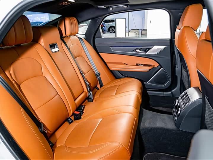 Jaguar XFL 2024 2.0 T P 300 4 WD — фото 25