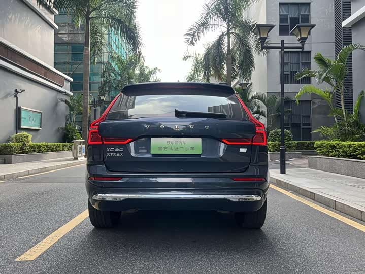 Volvo XC60 Hybrid 2025 Hybrid 4 WD — фото 12