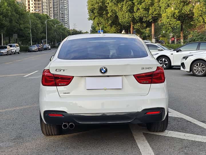 BMW 3-Series 2017 330i x Drive MSport — фото 5