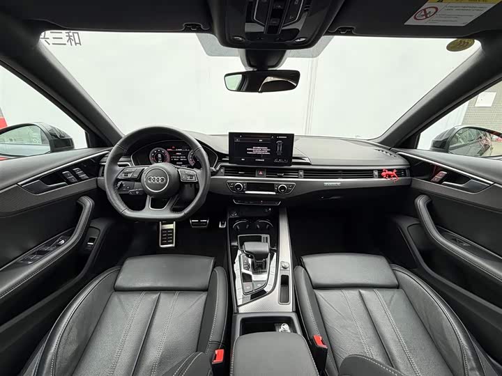 Audi A4L 2024 40 TFSI quattro RS — фото 9
