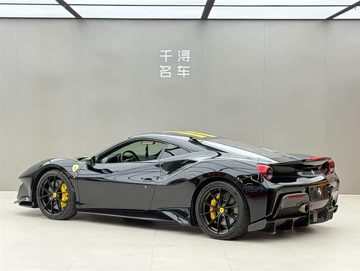 Ferrari 488 2018 488 Pista — фото 15