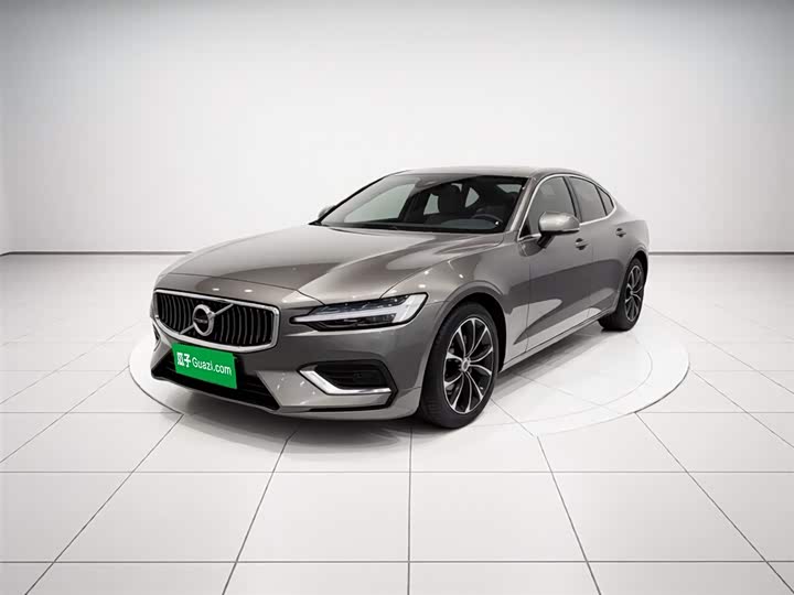 Volvo S60 2022 B 4 — фото 1