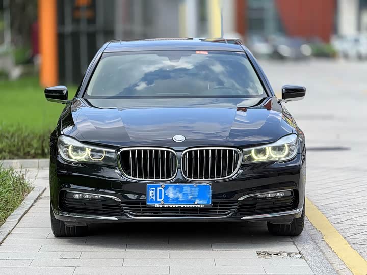 BMW 7 Series 730Li продвинутая — фото 2