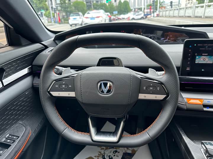 Changan UNI-V 2022 2.0 T — фото 12