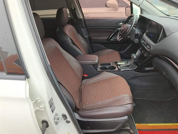 Trumpchi GS4 2018 235 T AT 2 WD — фото 25
