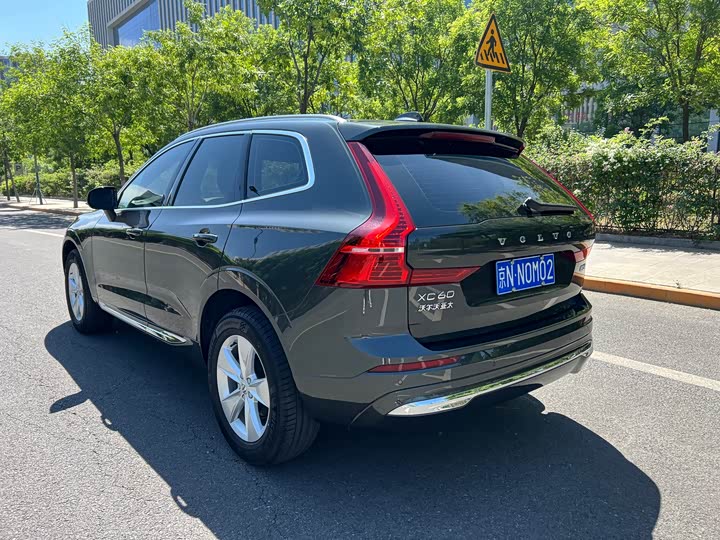 Volvo XC60 2022 B 5 4 WD — фото 6
