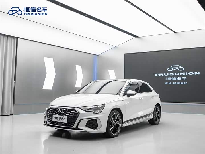 Audi A3 2024 Sportback 35 TFSI Sport — фото 3