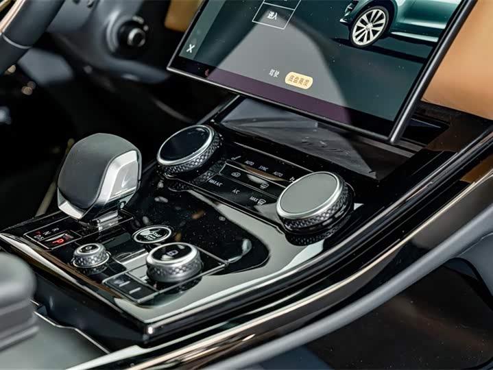 Land Rover Range Rover Sport — фото 19