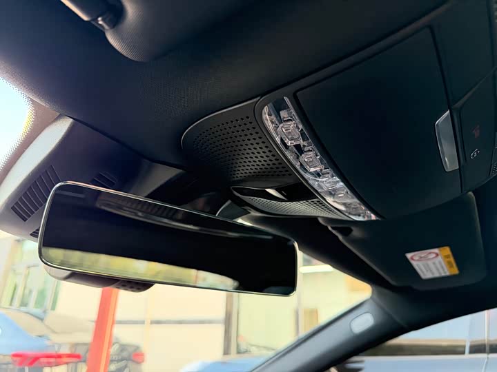 Mercedes-Benz CLS 2023 CLS 300 Luxury — фото 23