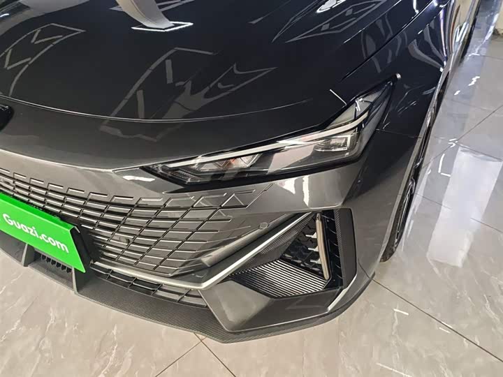 Changan UNI-V 2022 1.5 T Premium — фото 24