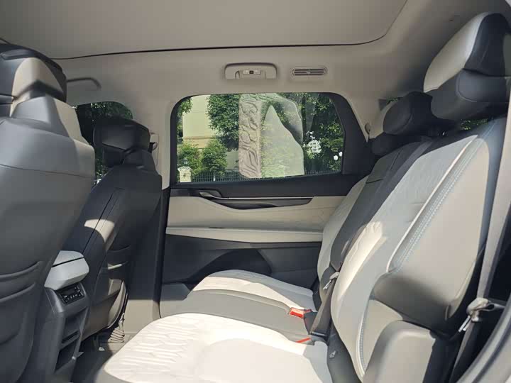 Ford Edge — фото 12