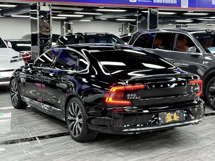 Volvo S90 2024 B 5 — фото 5