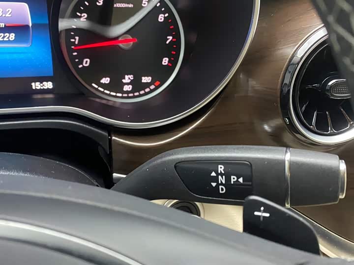 Mercedes-Benz V-Class 2022 V 260 — фото 20