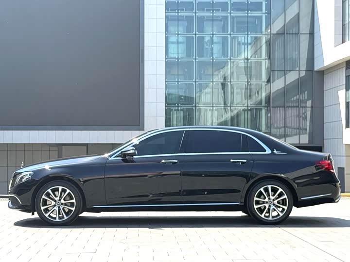 Mercedes-Benz E-Class 2018 E 300 L Luxury — фото 9