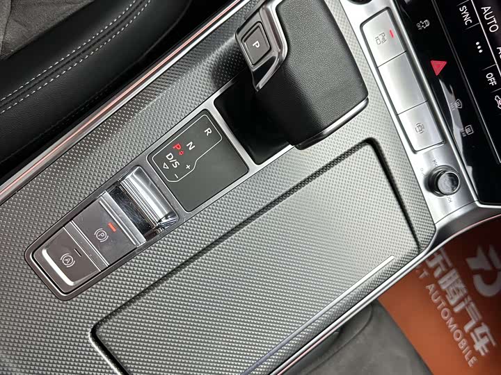 Audi A6L 2023 40 TFSI — фото 26