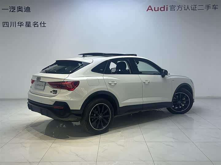 Audi Q3 Sportback 2023 45 TFSI quattro Luxury — фото 4
