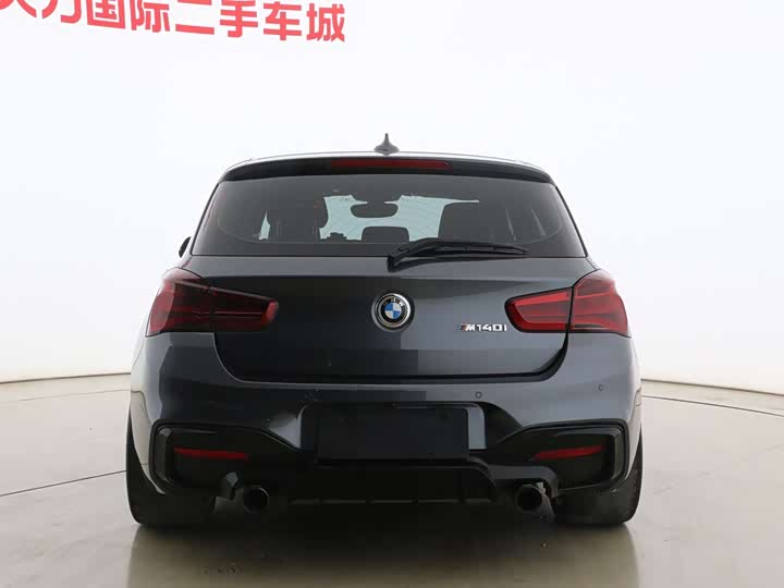 BMW 1-Series 2018 M 140i — фото 4