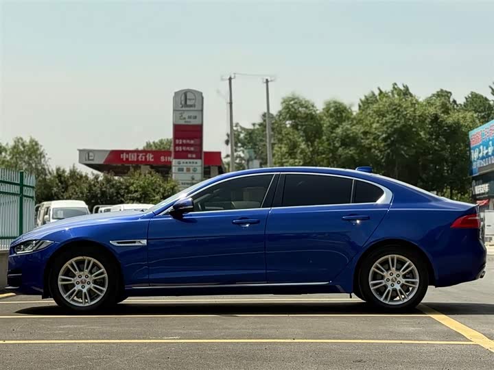 Jaguar XEL 2018 2.0 T 200 PS — фото 6