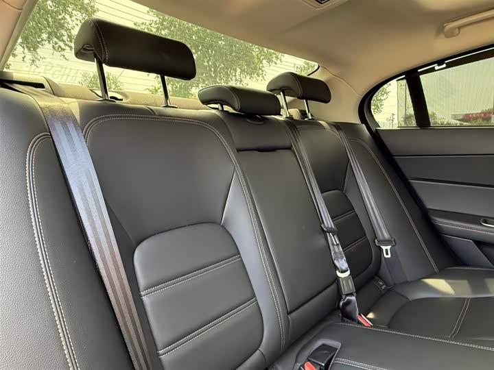 Jaguar XEL 2018 2.0 T 200 PS — фото 22