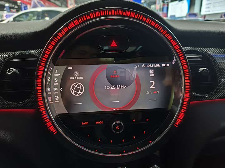 MINI Hatch — фото 12