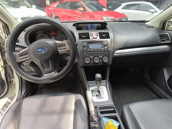 Subaru XV 2014 2.0i — фото 6