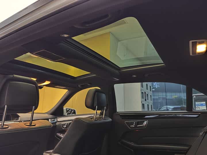 Mercedes-Benz E-Class 2015 E 200 L Sport — фото 24