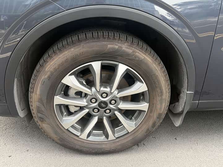 Ford Edge — фото 10