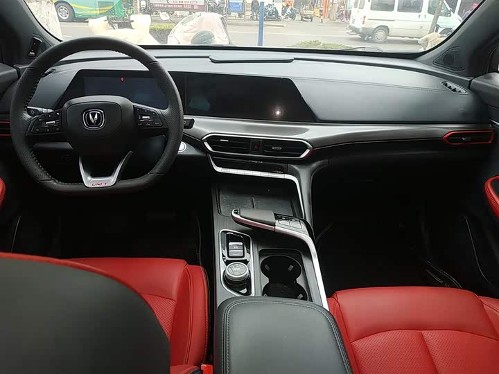 Changan UNI-T 2020 1.5 T Flagship — фото 13