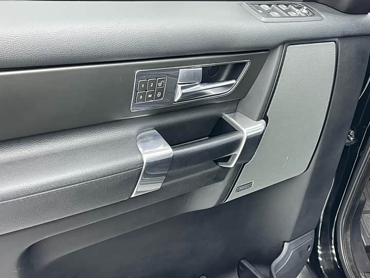 Land Rover Discovery — фото 15