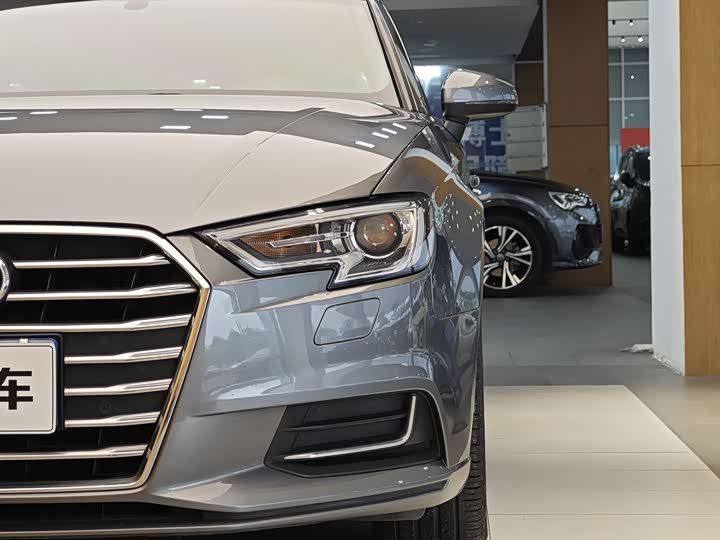 Audi A3 2020 Limousine 35 TFSI V — фото 2