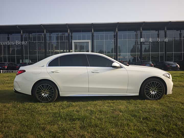 Mercedes-Benz C-Class 2023 C 200 L — фото 4