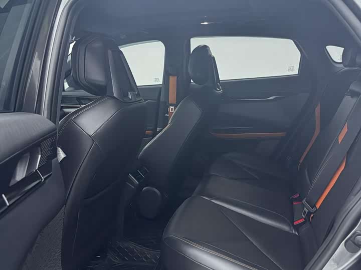Changan UNI-V 2022 1.5 T — фото 11