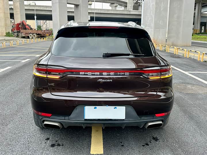 Porsche Macan 2020 Macan 2.0 T — фото 11