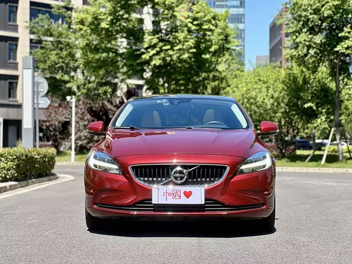Volvo V40 2018 T 3 — фото 2