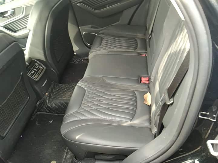 Hongqi HS5 2023 2.0 T Pro — фото 17