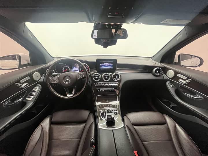 Mercedes-Benz GLC 2017 GLC 260 4 MATIC Luxury — фото 10