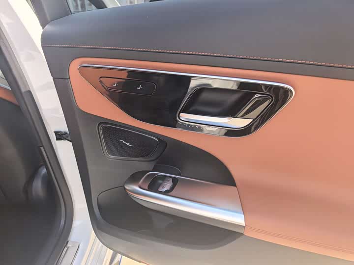 Mercedes-Benz C-Class 2022 C 260 L — фото 8