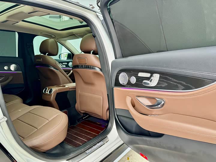 Mercedes-Benz E-Class 2020 E 300 L — фото 13