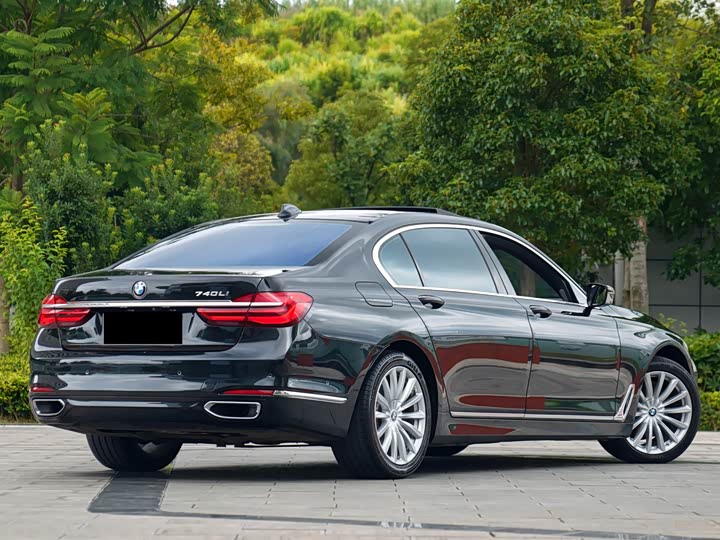 BMW 7-Series 2016 740 Li — фото 3