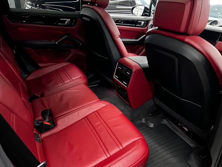Porsche Cayenne 2019 Cayenne Coupé 3.0 T — фото 19