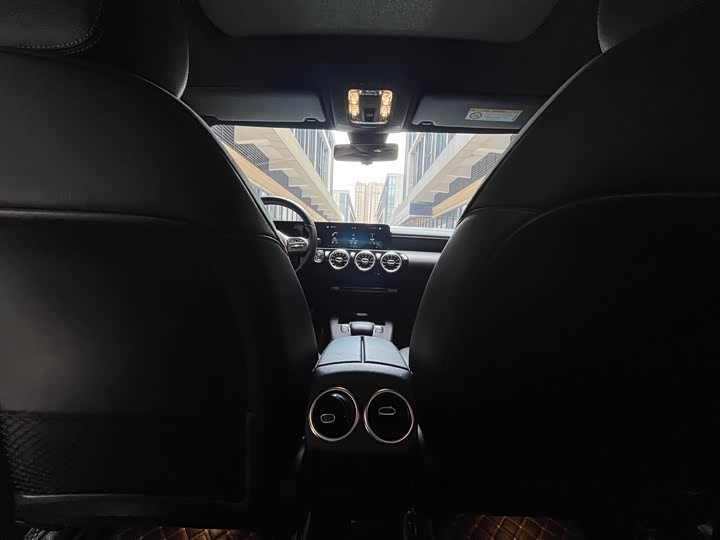 Mercedes-Benz A-Class 2021 A 200 L — фото 17