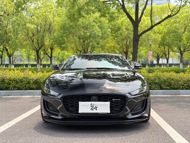 Jaguar F-TYPE 2022 P 300 R-DYNAMIC BLACK — фото 2